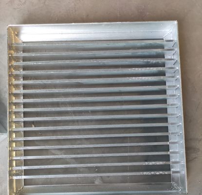 Tesis Platformu İçin Özel Yapılmış Gümüş Basınçlı Kaynak Galvanizli Çelik Izgara