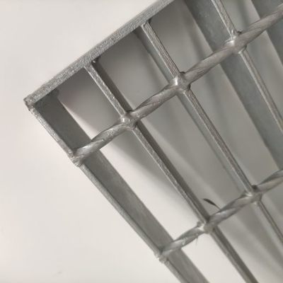 Beyaz Gümüş Çelik Metal Izgara Basınçlı Kaynak Sıcak Daldırma Galvanizli