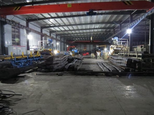 Gümüş Beyaz T1 - T4 Çelik Izgaralı Merdiven Basamakları Özelleştirilmiş