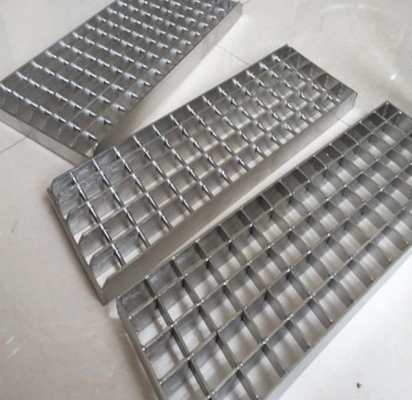 Basınç Kaynaklı Paslanmaz Çelik Izgara 30mm Rulman Çubuğu Aralığı