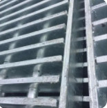 Basınç Kaynaklı Paslanmaz Çelik Izgara 30mm Rulman Çubuğu Aralığı