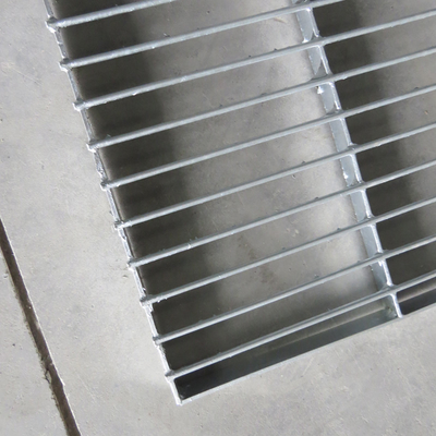 Q235 Güvercin Kulübesi İçin Sıcak Daldırma Galvanizli Metal Izgara Zemin Izgarası