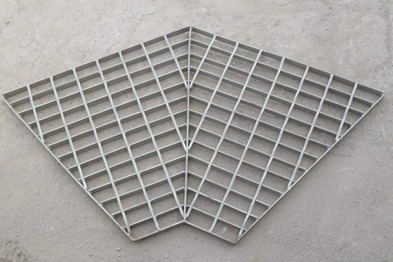 Santral Platformu İçin Yüksek Rulmanlı Düz ​​Galvanizli Metal Izgara Plakası