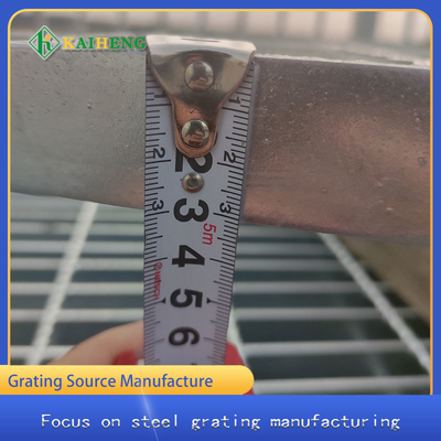 Rafineri için Antiskid Gümüş Beyaz Galvanizli Metal Izgara çubuk ızgara