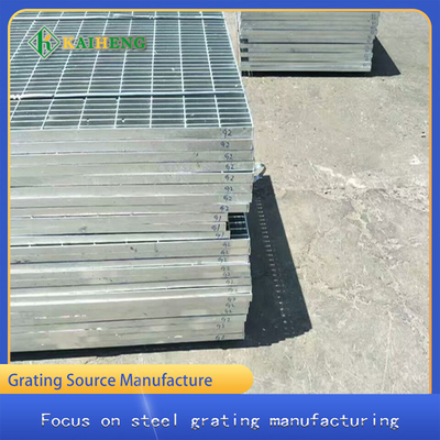 Driveway için Özelleştirilmiş Paslanmaz Çelik Metal Drenaj Kapağı Izgarası