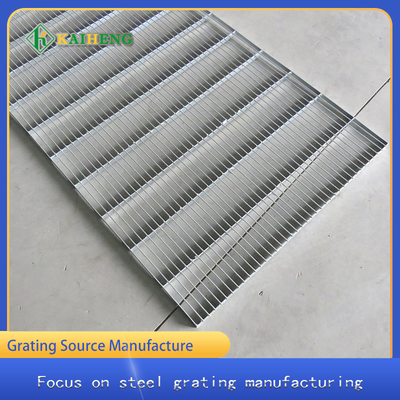 Kanatlı Kafesi İçin Sıcak Daldırma Galvanizli Izgara Mesh Korozyona Dayanıklı Metal Izgara Çit
