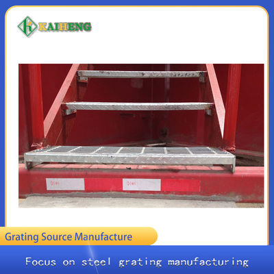 T4 Damalı Platenosing Cıvatalı Çelik Metal Izgara Merdiven Basamakları 60mm Pitch